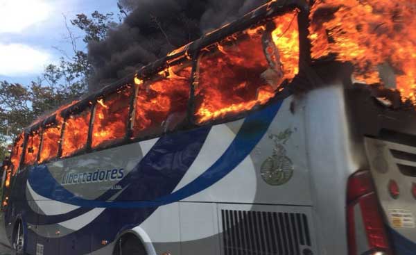 1418952Incendio-Bus-Arauca