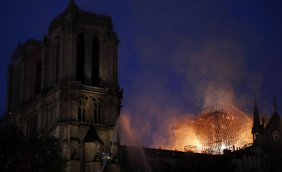 15144537Catedral-Notre-Dame-Paris-Incendio-Efe