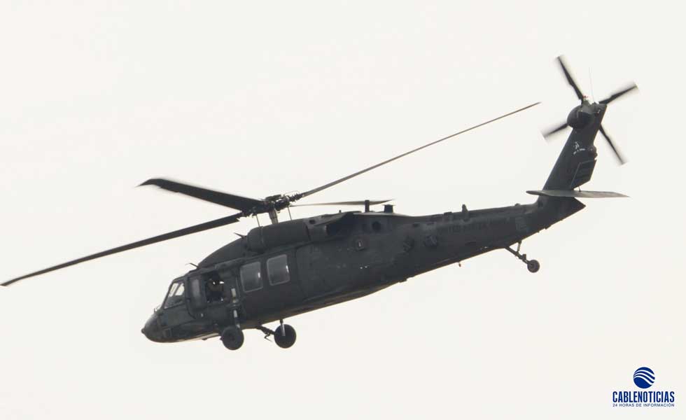 16184126Helicoptero-Pave-Hawk-Efe