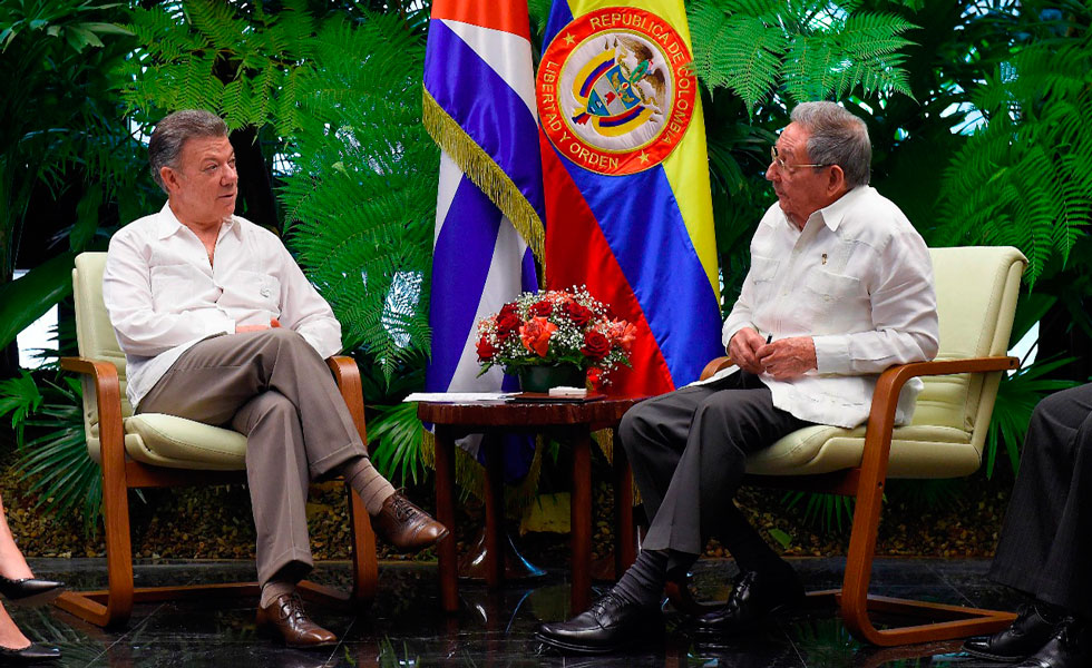 17171527Presidente-Santos-Raul-Castro-Cuba