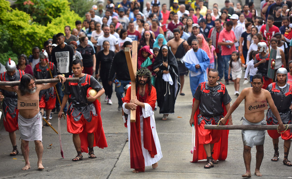 19184853Viacrucis-Viernes-Santo-Yumbo-Efe