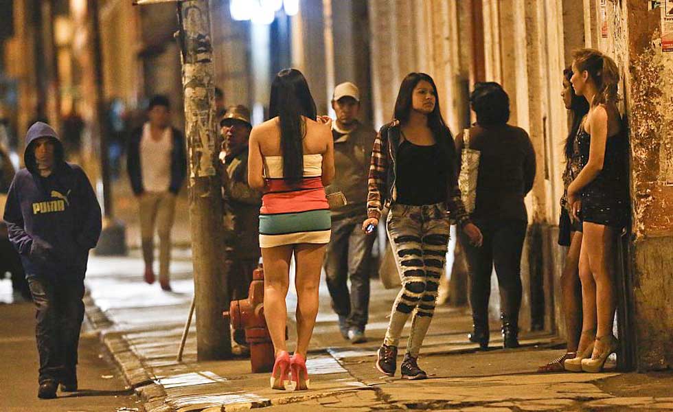 20121536Mujeres-Prostitucion
