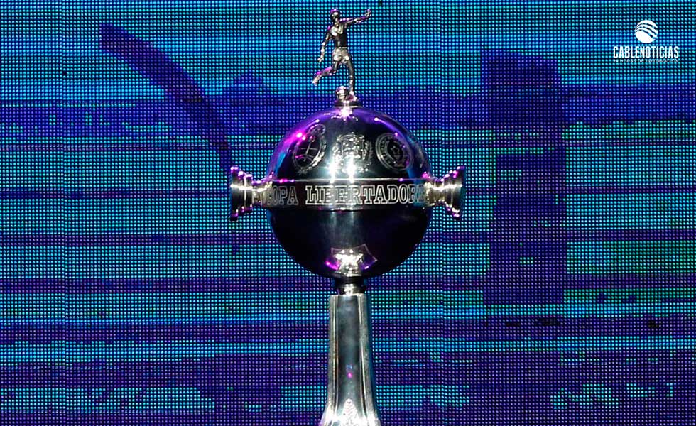 20195351Trofeo-Copa-Libertadores-2-Efe