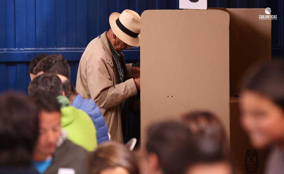 27144450Elecciones-Colombia-Votacion-Efe