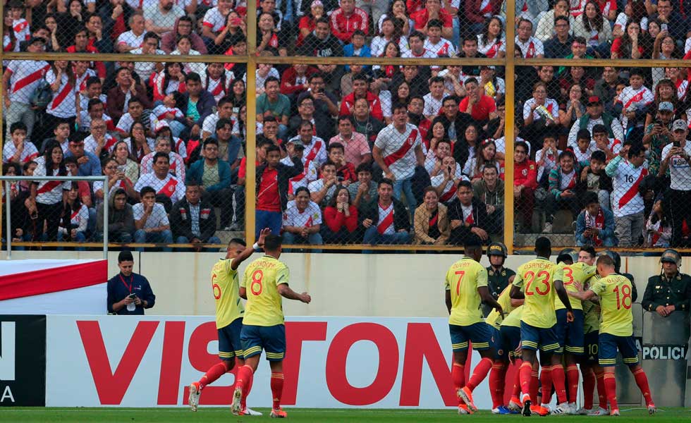 918035980x599Seleccion-Colombia-Peru-Efe