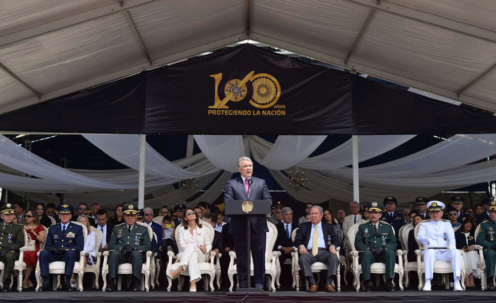 13175039Ceremonia-Bicentenario-Duque