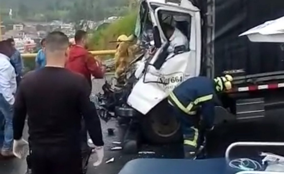 16161142Accidente-Via-Calarca