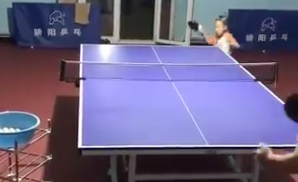 1818159Nina-Ping-Pong-Juego-Viral