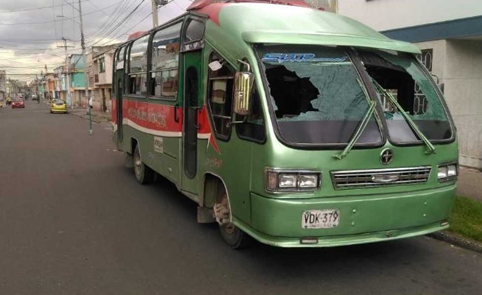 Bus-Vandalizado-Paro-Transportadores-Bogota-CN