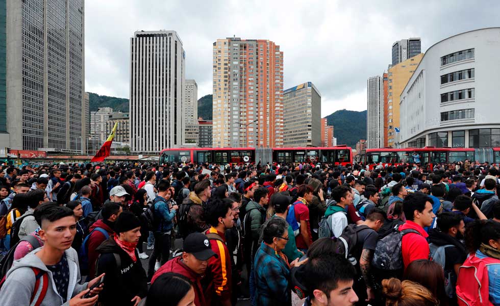 Manifestaciones-Disturbios-Estudiantes-Marchas-Bogota-EFE-2