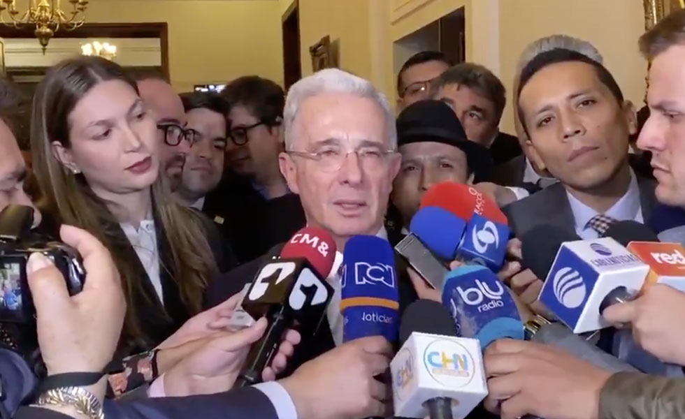 Alvaro-Uribe-Declaraciones-TW-Ofc
