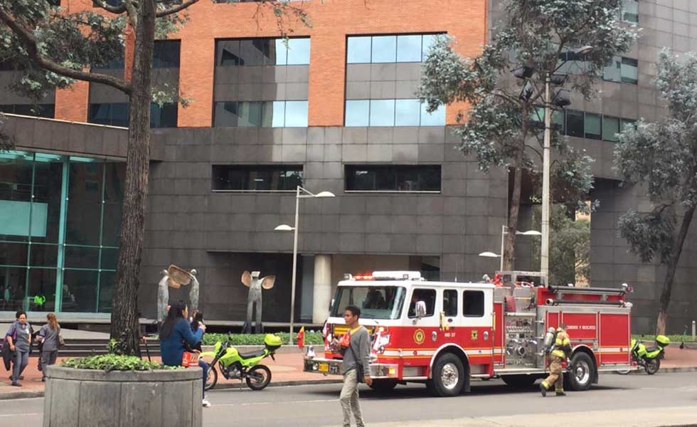 Emergencia Por Fuerte Explosión En Edificio De Davivienda En El Norte ...