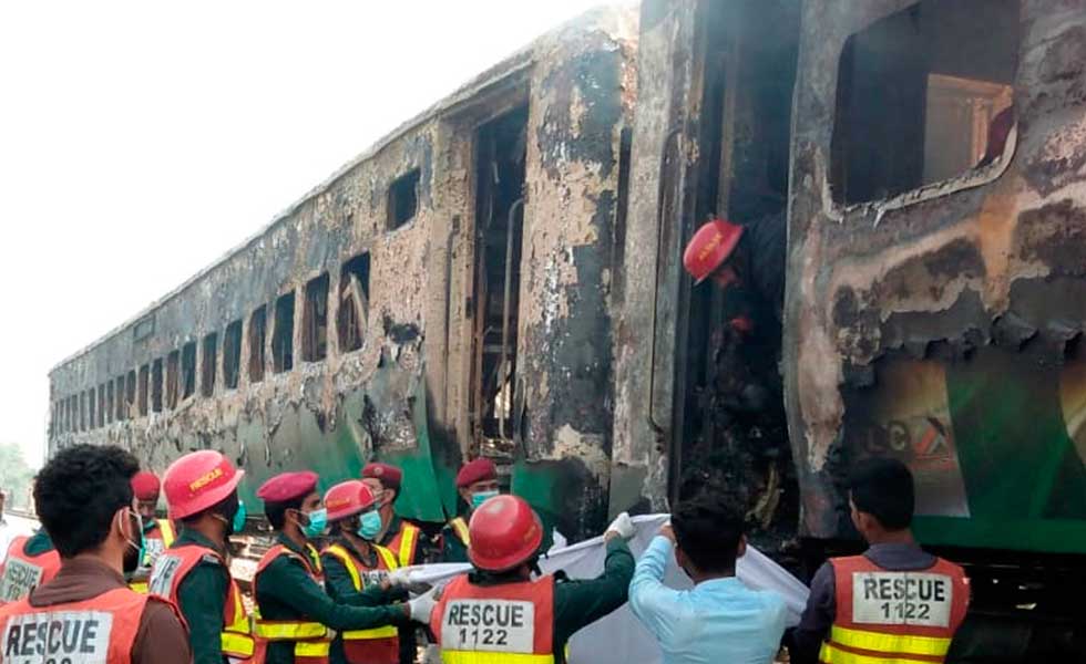 Explosion-Bombona-Gas-Tren-Pakistan-Accidente-EFE