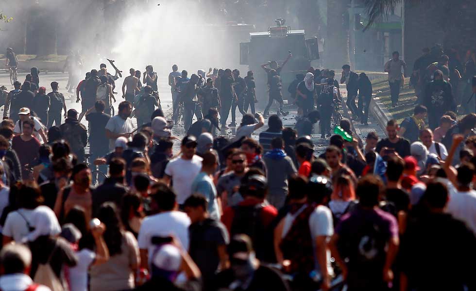 Manifestaciones-Santiago-Chile-Protestas-Disturbios-EFE