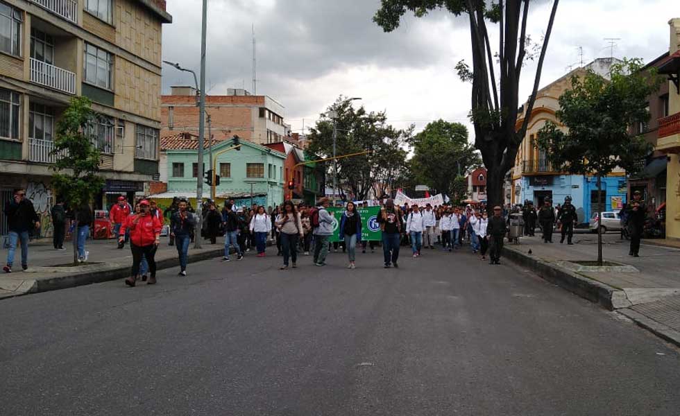 Marchas-Estudiantes-Pedagogica-Bogota-CN