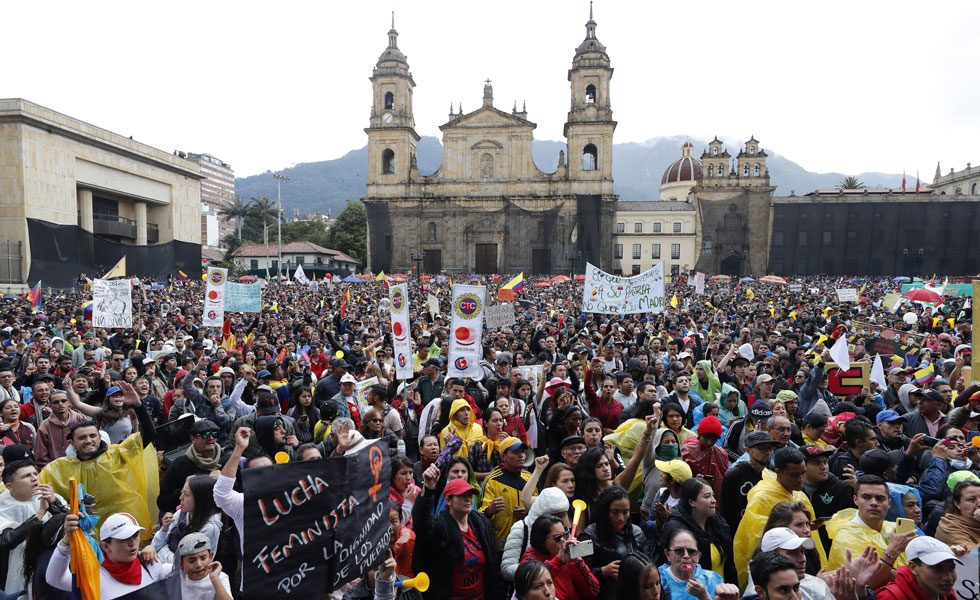 Manifestacion-Marcha-Plaza-Bolivar-Bogota-EFE