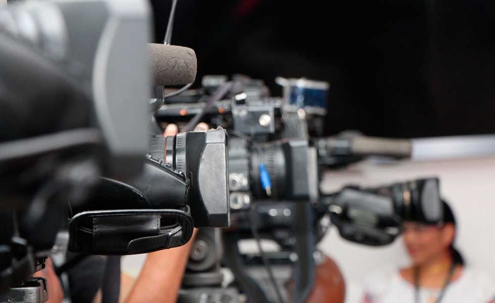 Microfonos-Camaras-Prensa-Periodistas-Medios-GDSU