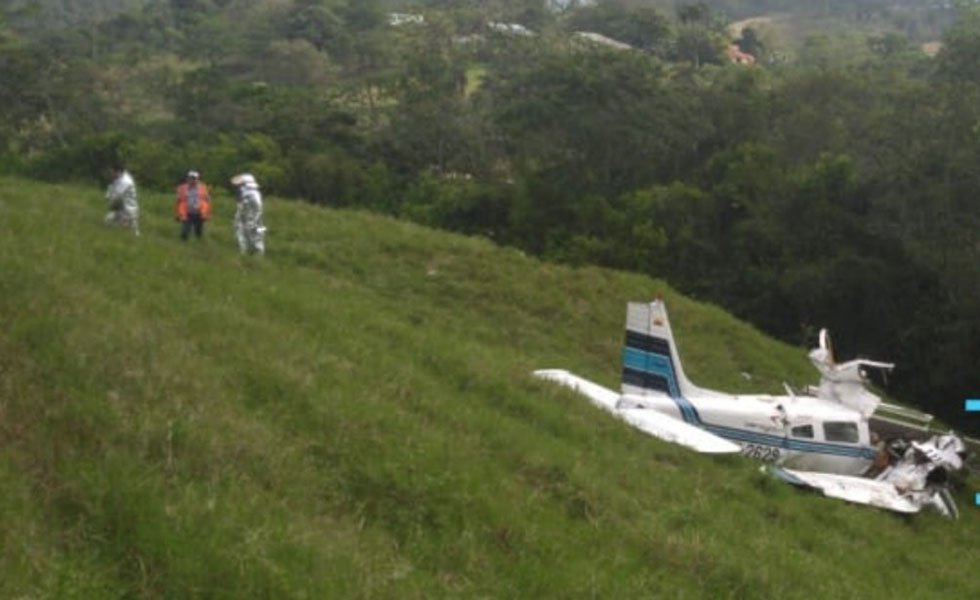 Avioneta-Accidente-Bucaramanga-Palogrande-Aeropuerto-Tw