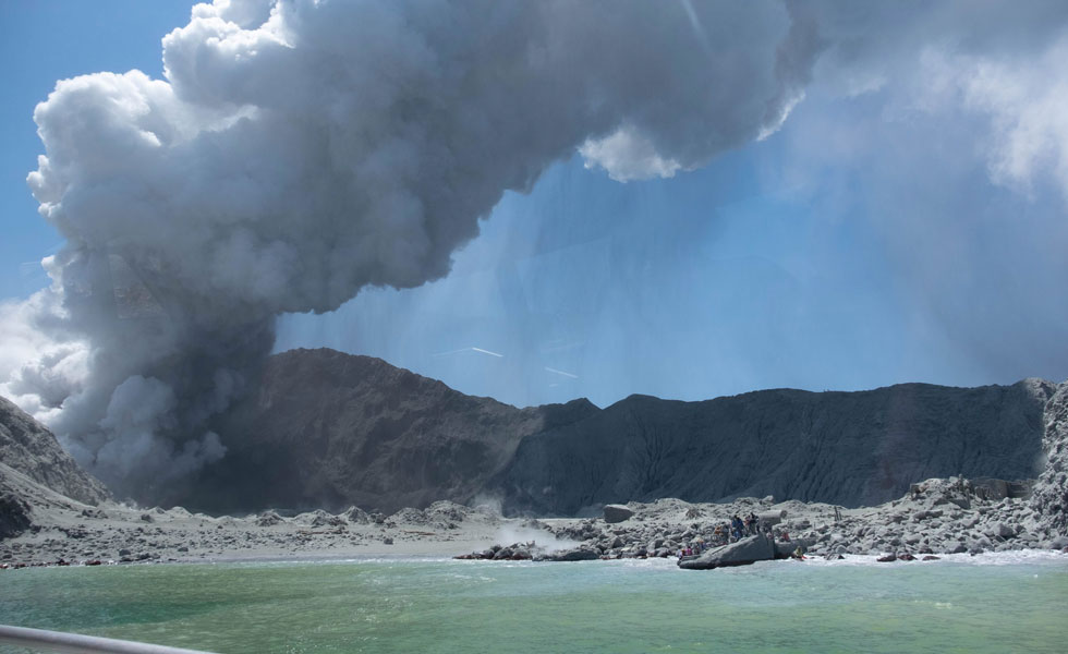 Erupcion-Volcan-Nueva-Zelanda-EFE