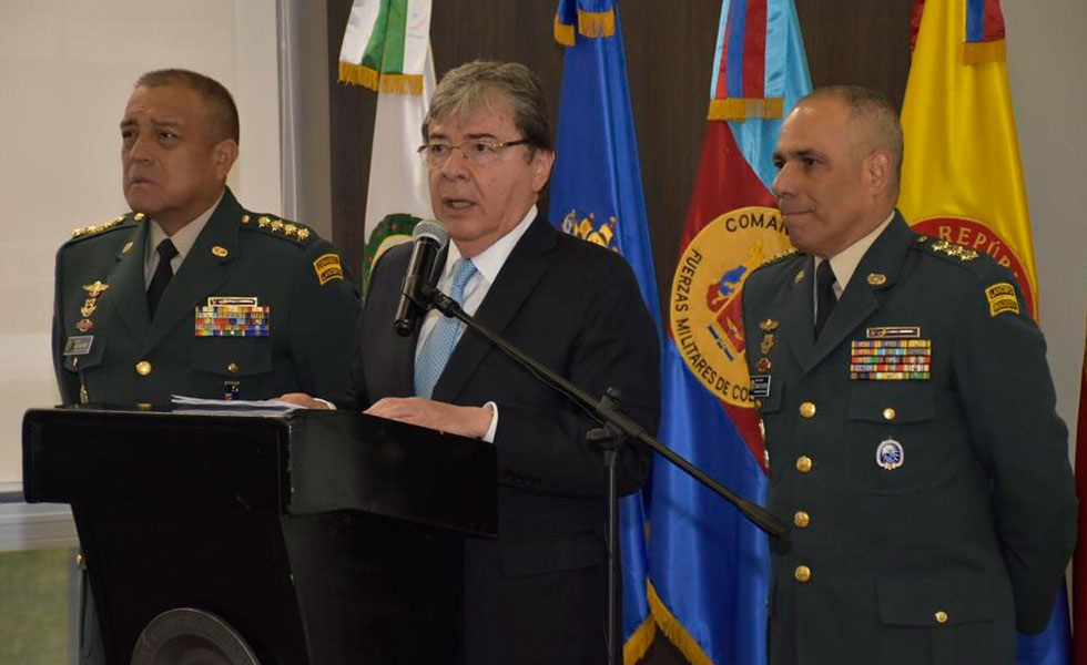 MinDefensa-Carlos-Holmes-Trujillo-Comandante-Policia-Bogota-Penilla-Comandante-Ejercito-Zapateiro-Tw