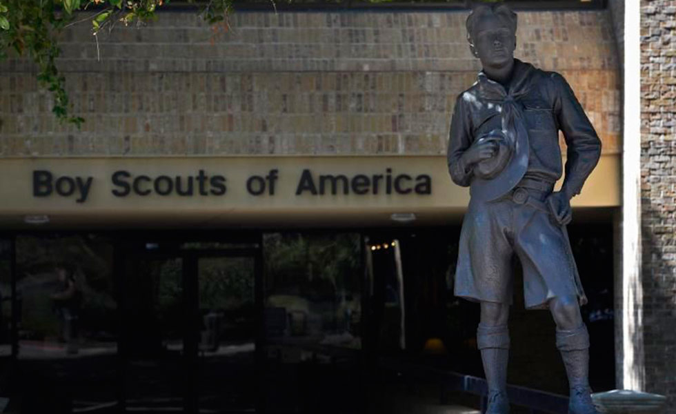 boys-scouts-ofamerica-fachada-estatua-efe