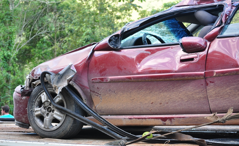 carro-accidente-estrellada-choque-gsdu