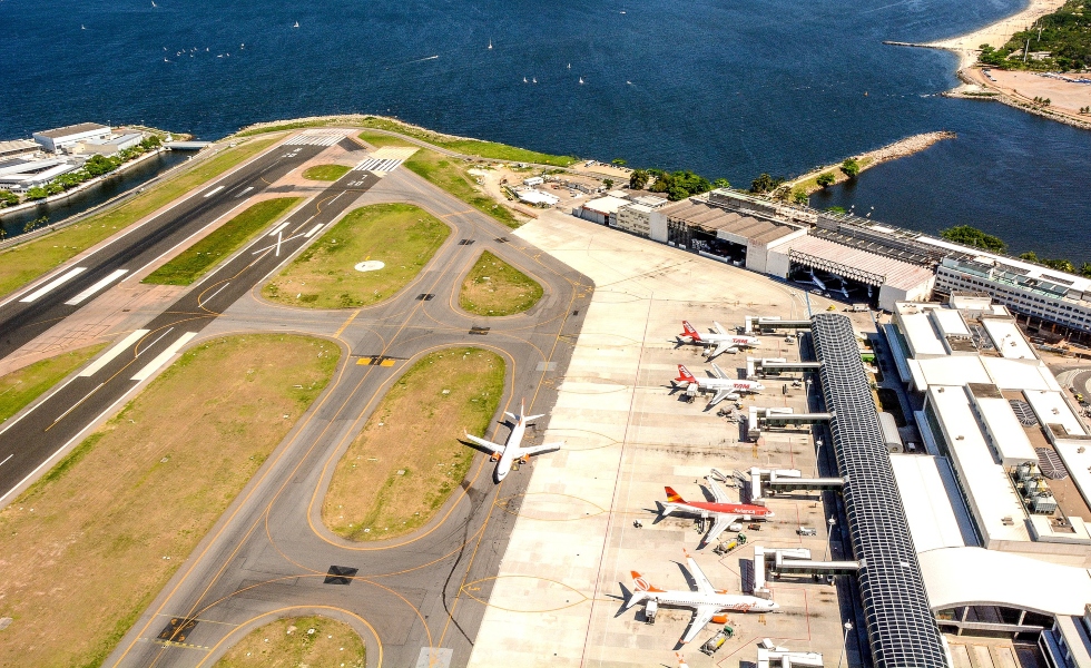 aeropuerto-brasil-pista-aterrizaje-gsdu