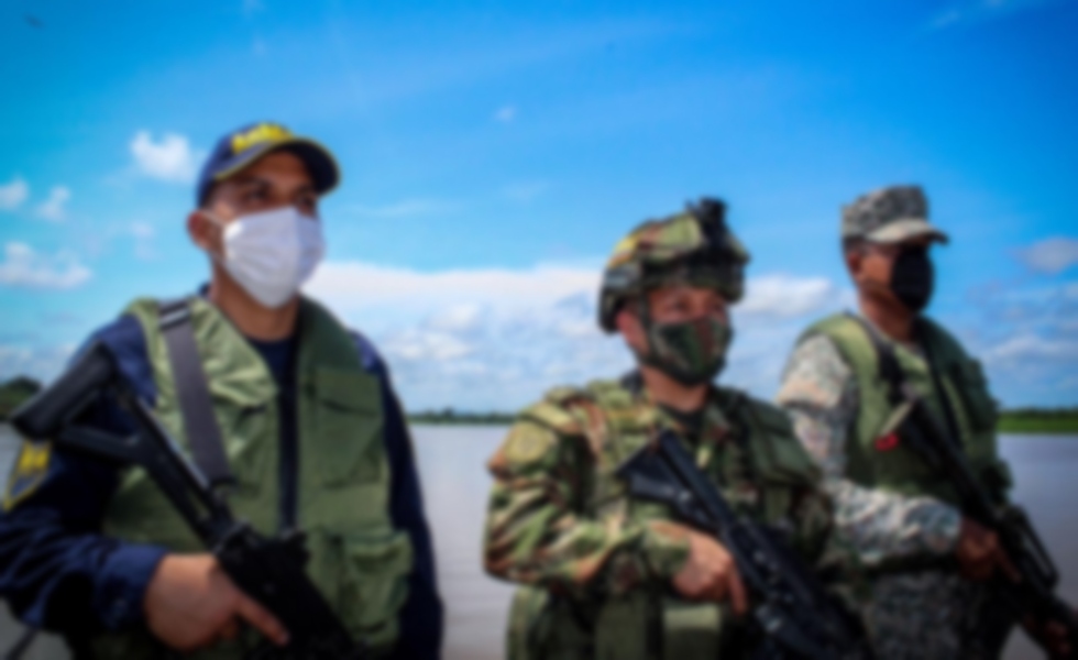 armada-colombia-militares-soldados-desenfocado-tw