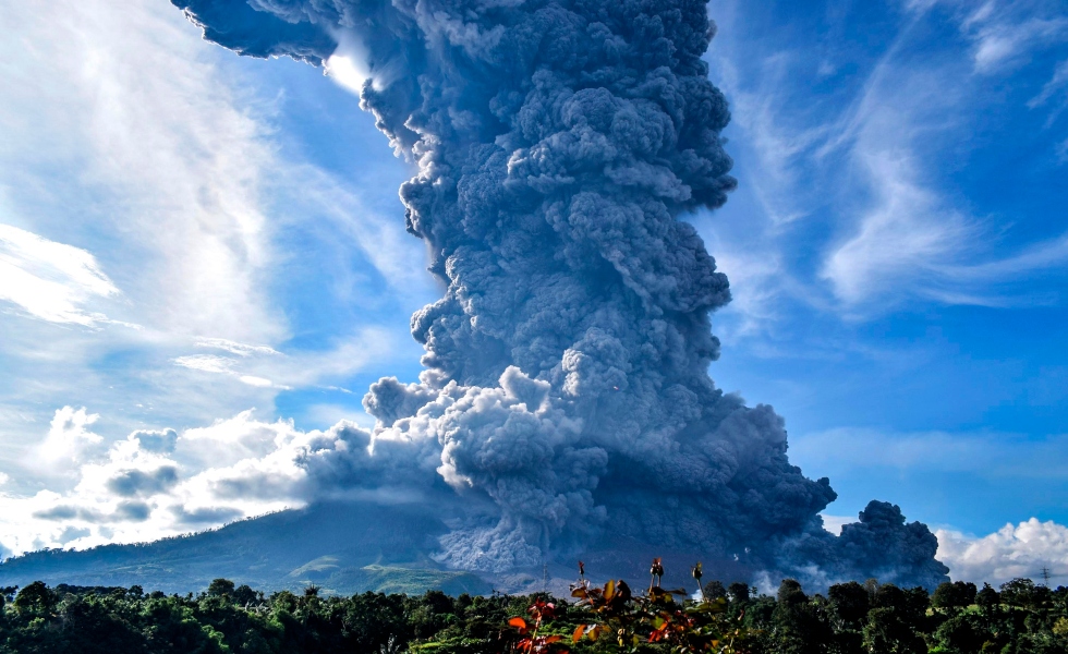 volcan-sinabung-indonesia-efe