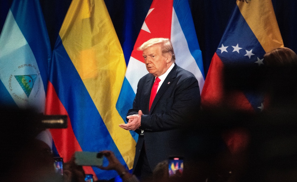 Doral (United States), 25/09/2020.- US President Donald J. Trump attends the 'Latinos for Trump' Roundtable at Trump National Doral Miami in Doral, Florida, USA, 25 September 2020. (Elecciones, Estados Unidos) EFE/EPA/CRISTOBAL HERRERA-ULASHKEVICH