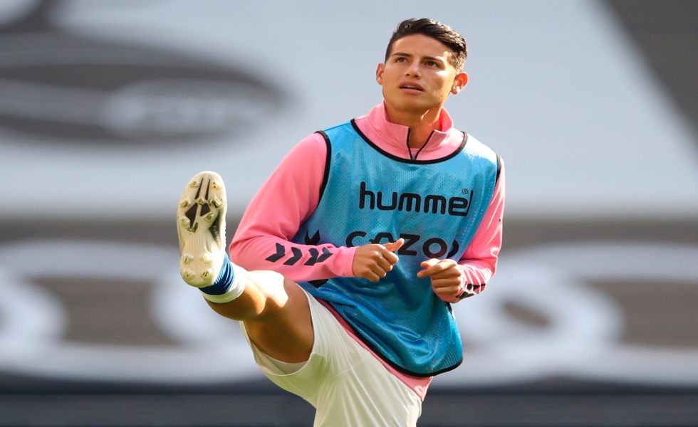 London (United Kingdom), 13/09/2020.- James Rodriguez of Everton warms up ahead of the English Premier League match between Tottenham Hotspur and Everton in London, Britain, 13 September 2020. (Reino Unido, Londres) EFE/EPA/Alex Pantling / POOL EDITORIAL USE ONLY. No use with unauthorized audio, video, data, fixture lists, club/league logos or 'live' services. Online in-match use limited to 120 images, no video emulation. No use in betting, games or single club/league/player publications.