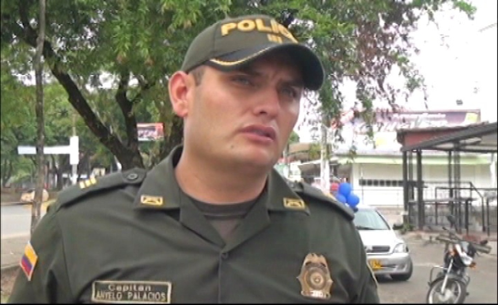 anyelo-diaz-palacioz-comunidad-anillo-policia