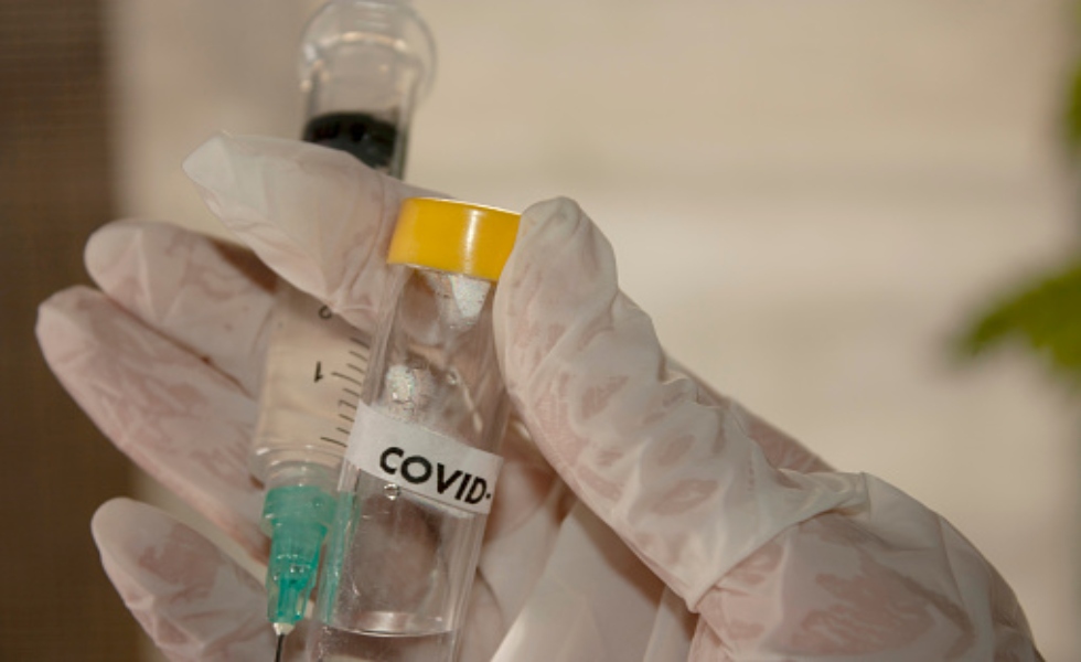 coronavirus-vacuna-pandemia-jeringa-inyeccion-gsdu
