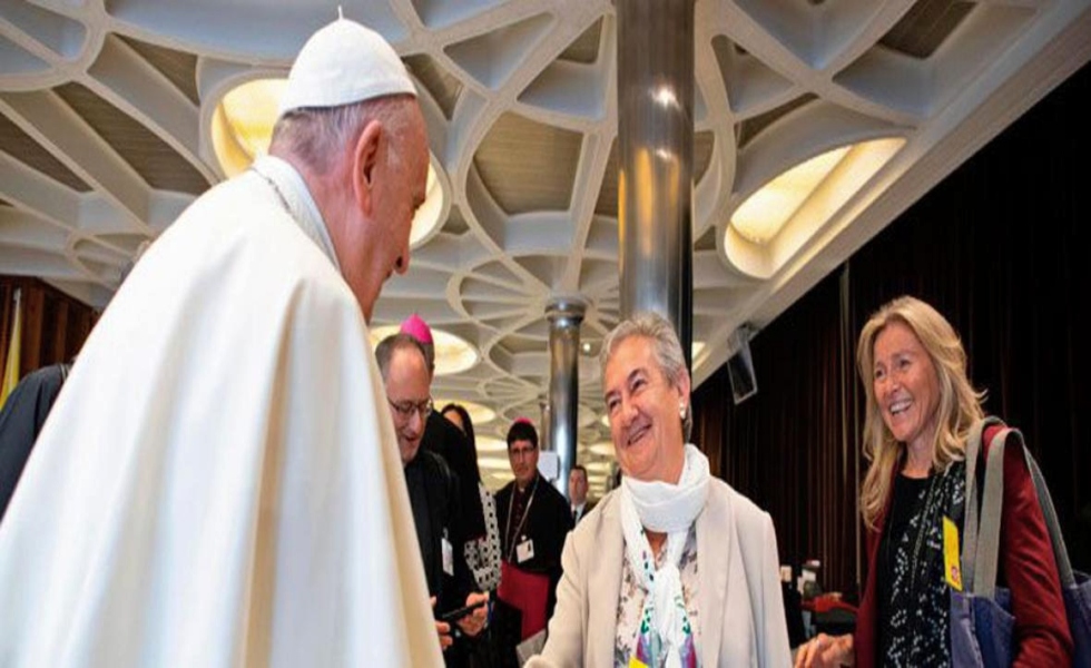 papa-francisco-mujeres-visita-efe