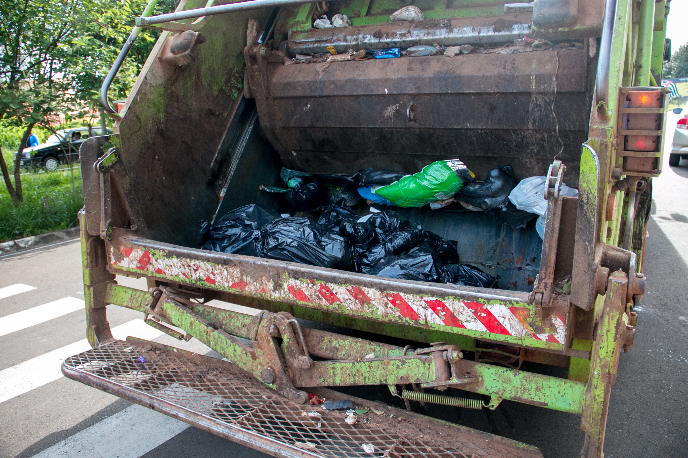 trash-2497061