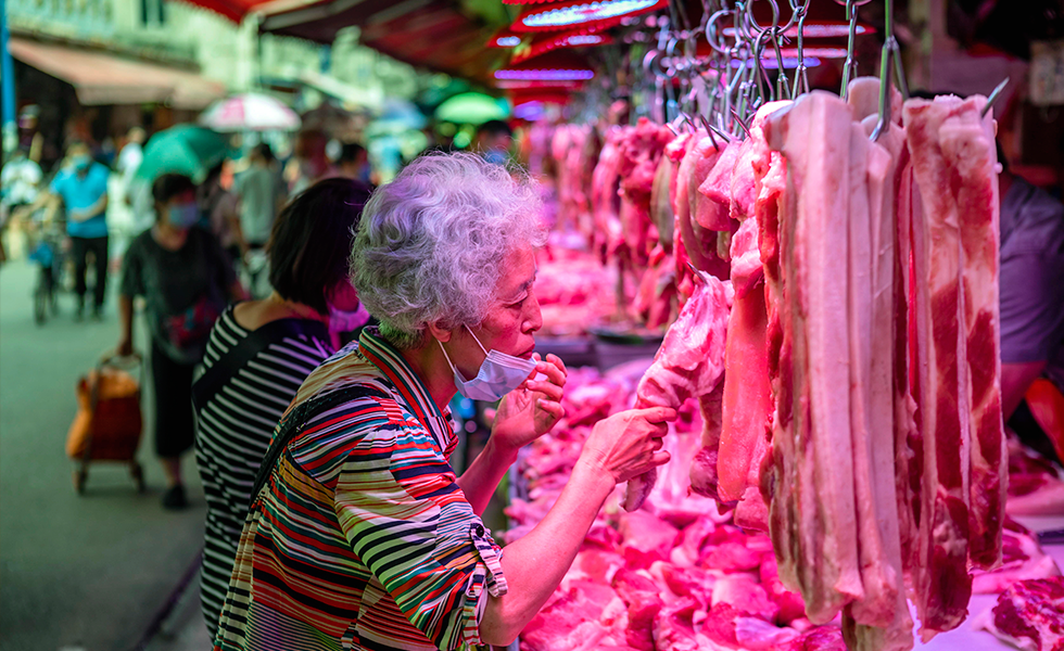 Mercado en China. EFE/EPA/ALEX PLAVEVSKI/ Archivo