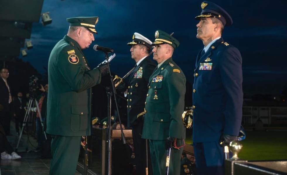 Posesión cúpula militar - Foto: @COL_EJERCITO