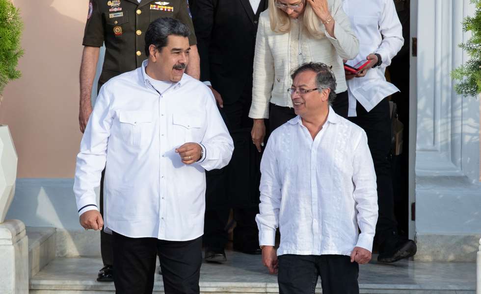 Maduro junto a Petro